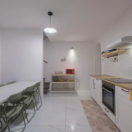 بيت شباب A Casa Gualandi *