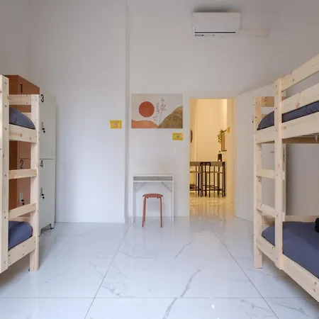 بيت شباب A Casa Gualandi بولونيا