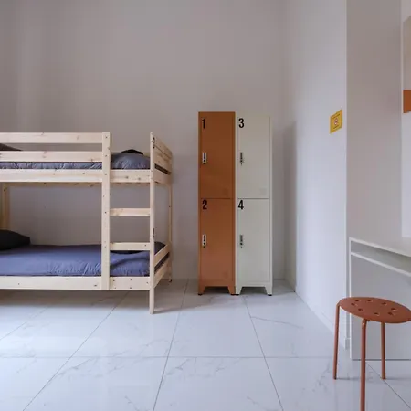 بيت شباب A Casa Gualandi بولونيا